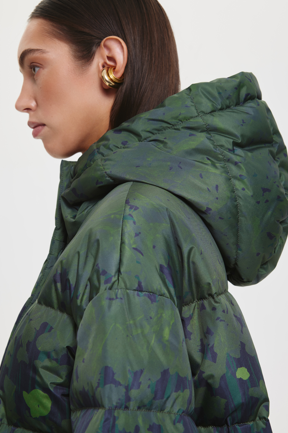 Пуховик с принтом