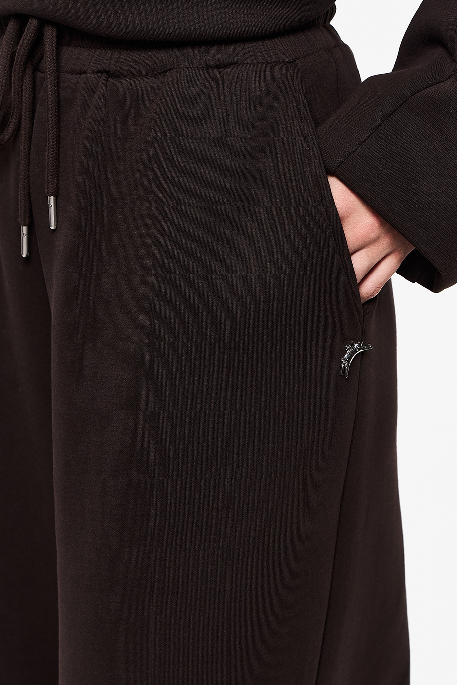 Спортивные брюки