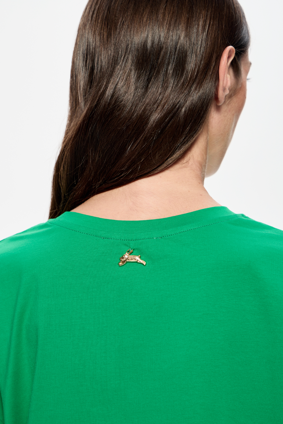 Футболка с принтом и вышивкой