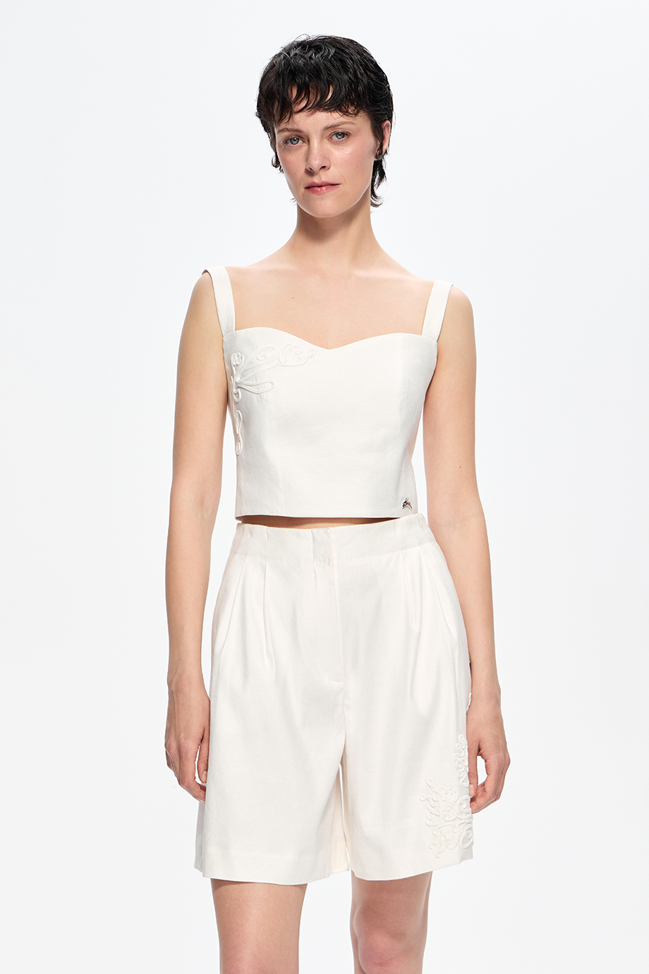 Льняные шорты