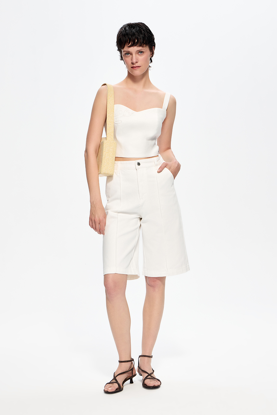 Джинсовые шорты