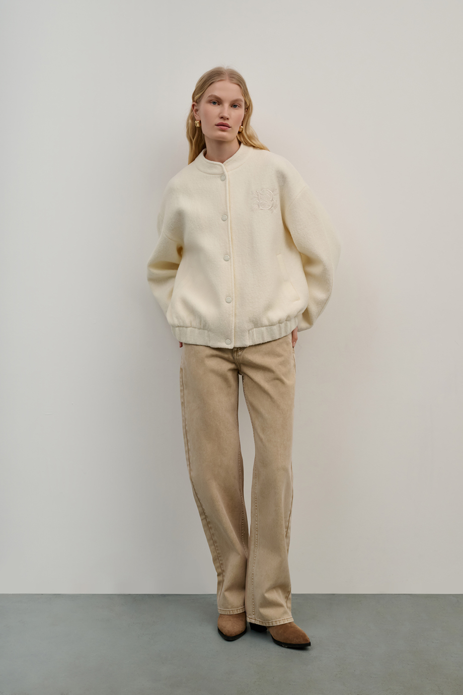 Бомбер из шерсти букле