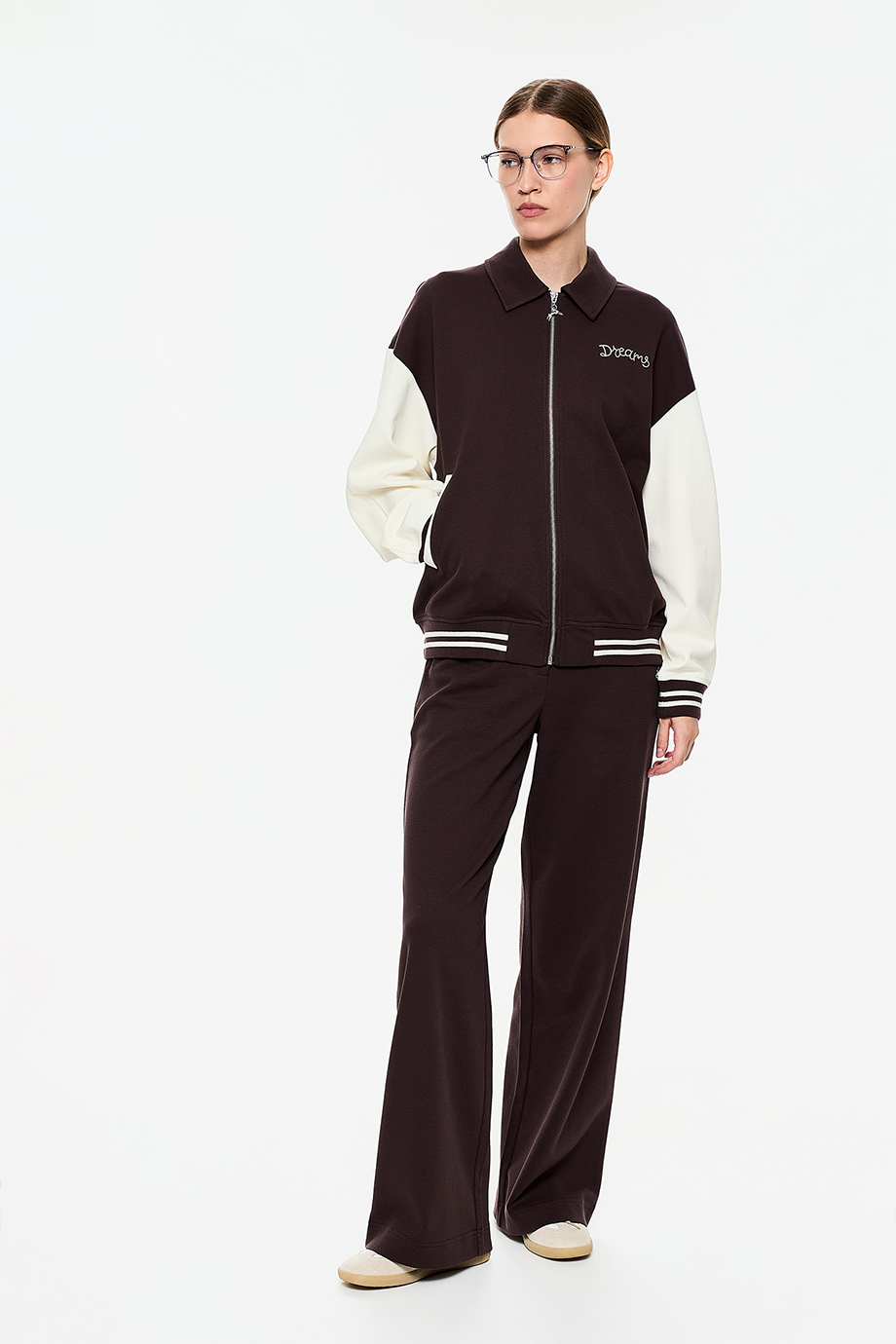 Бомбер с вышивкой