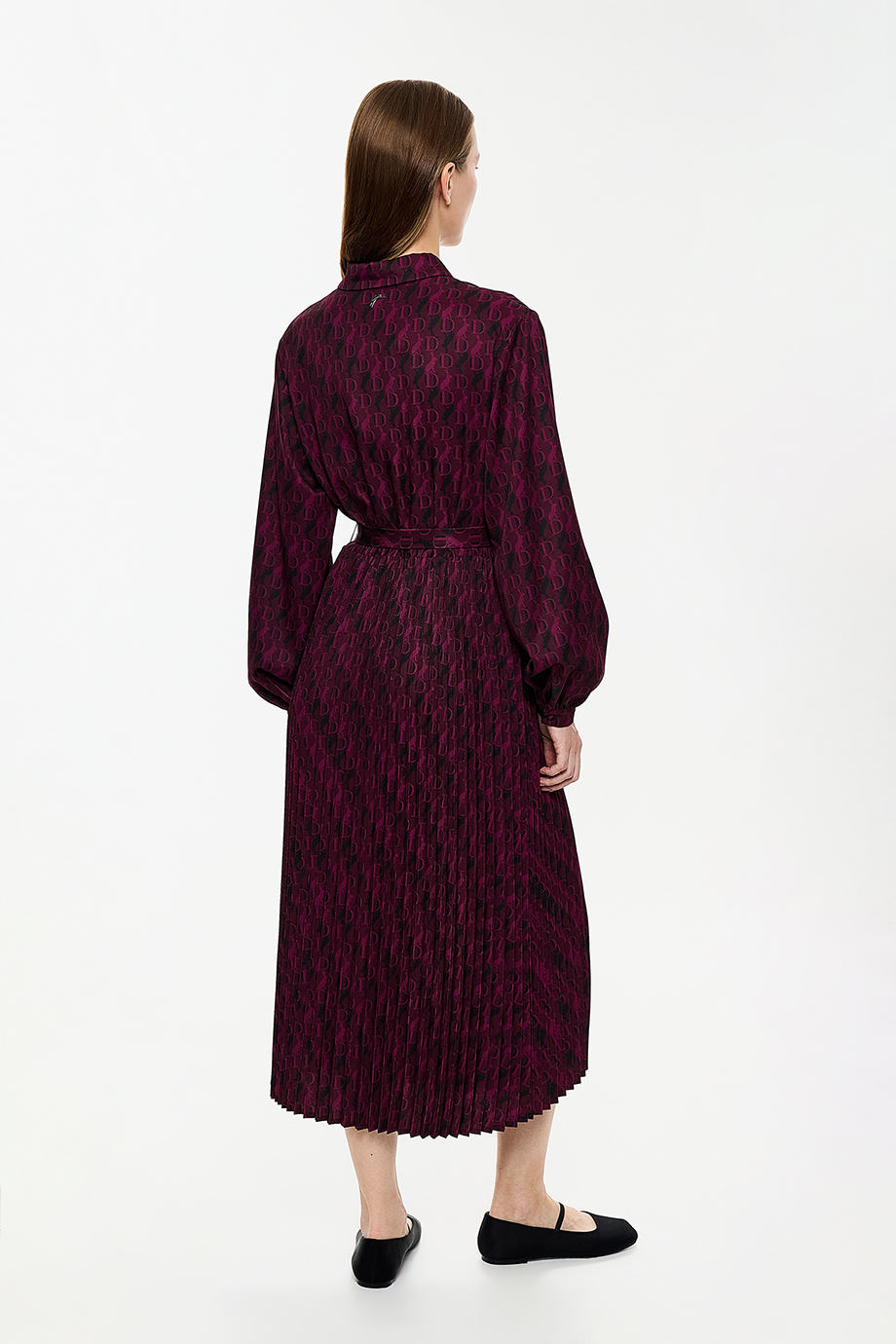 Платье с юбкой-плиссе