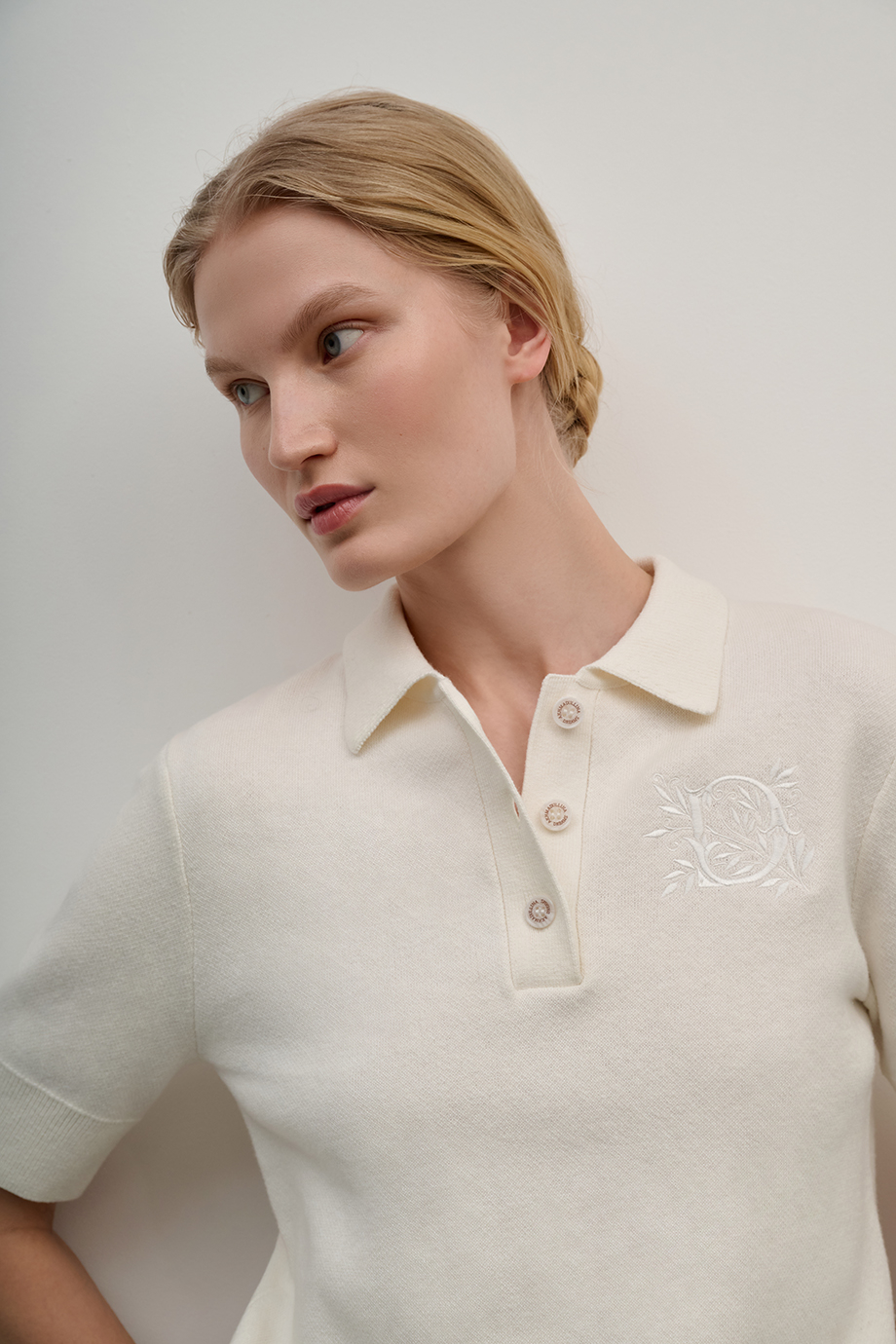 Джемпер-поло с вышивкой