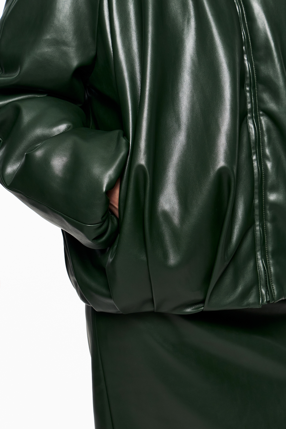 Куртка-баллон из экокожи