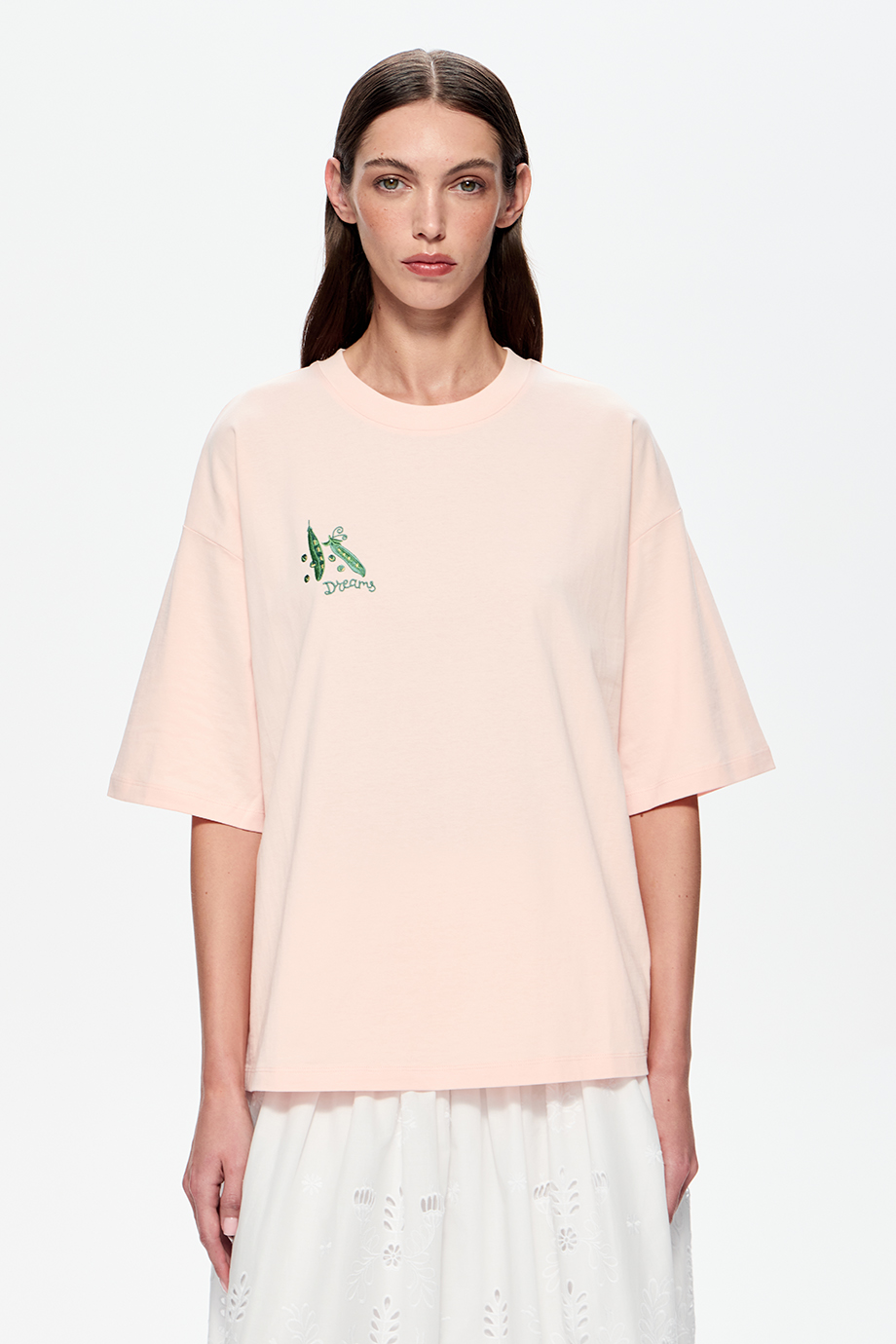 Футболка с вышивкой