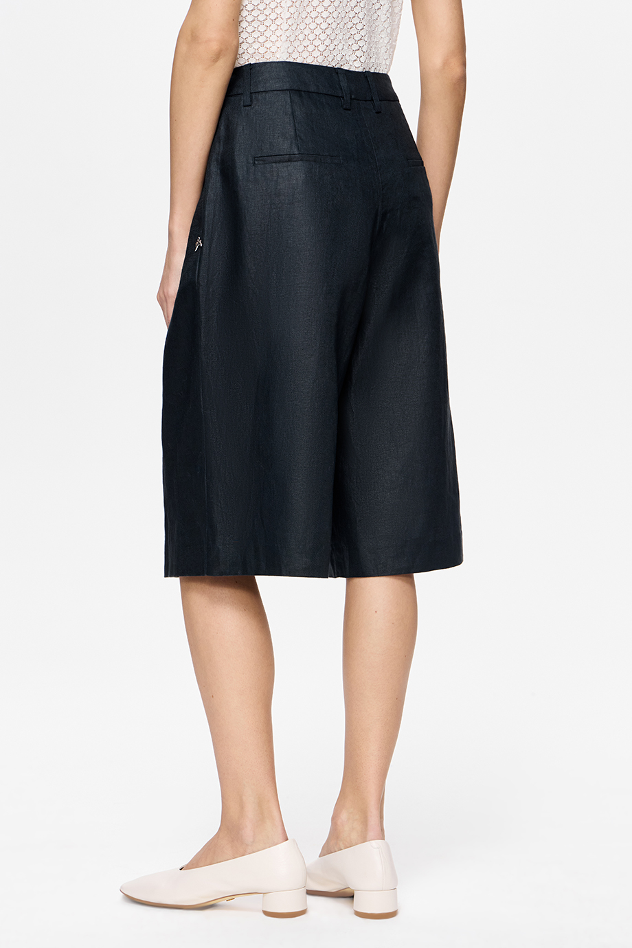 Льняные шорты