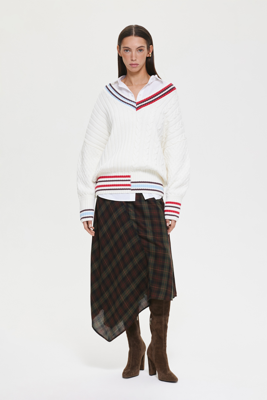 Джемпер с V-вырезом