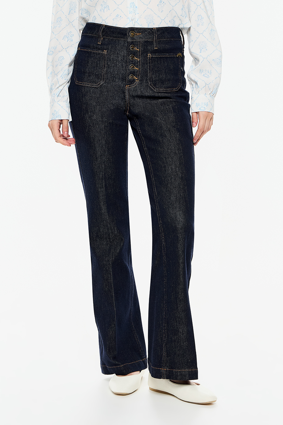 Джинсы-клеш с высокой посадкой