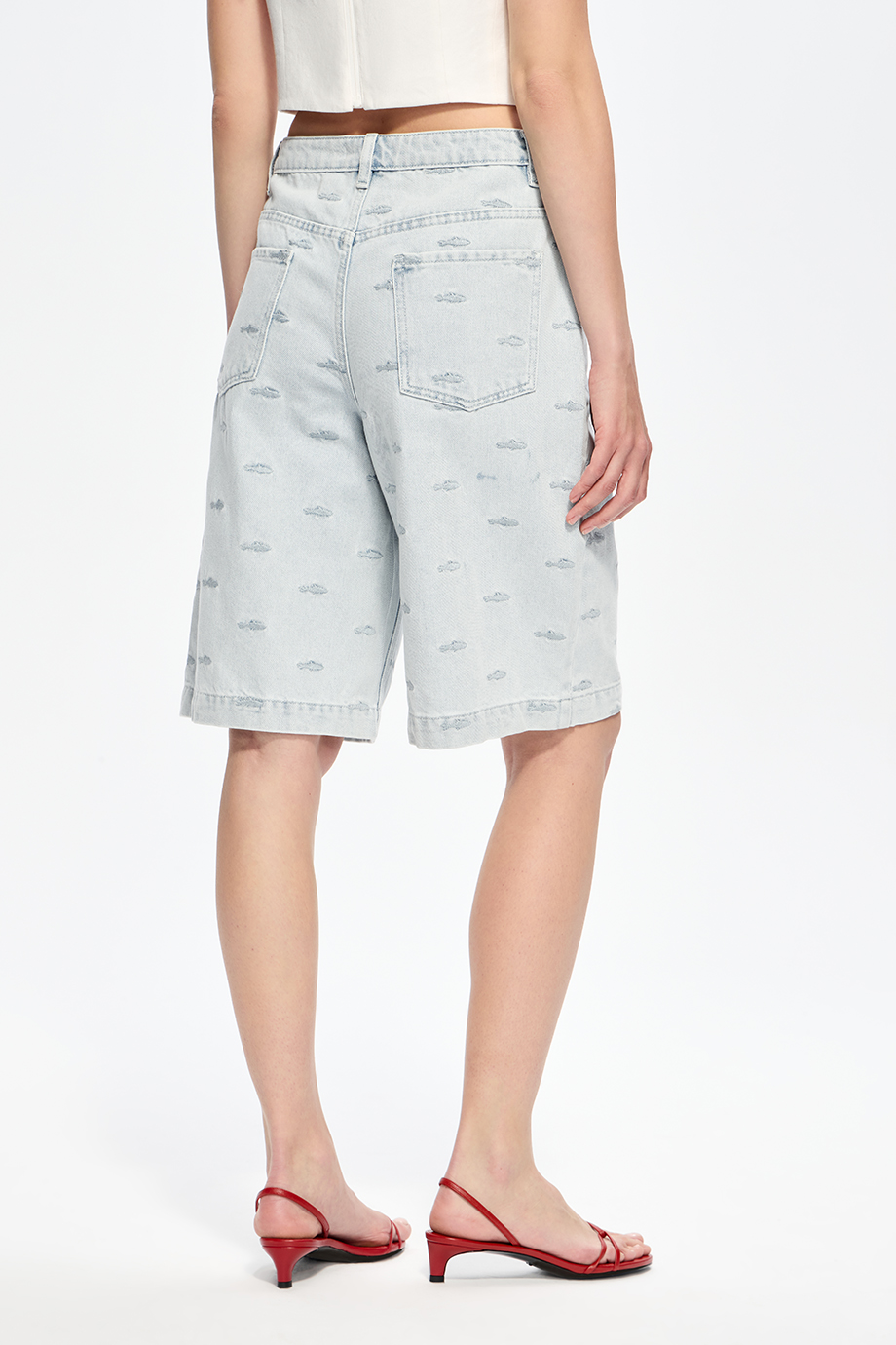 Джинсовые шорты