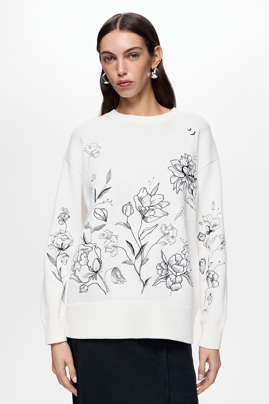 Джемпер с вышивкой