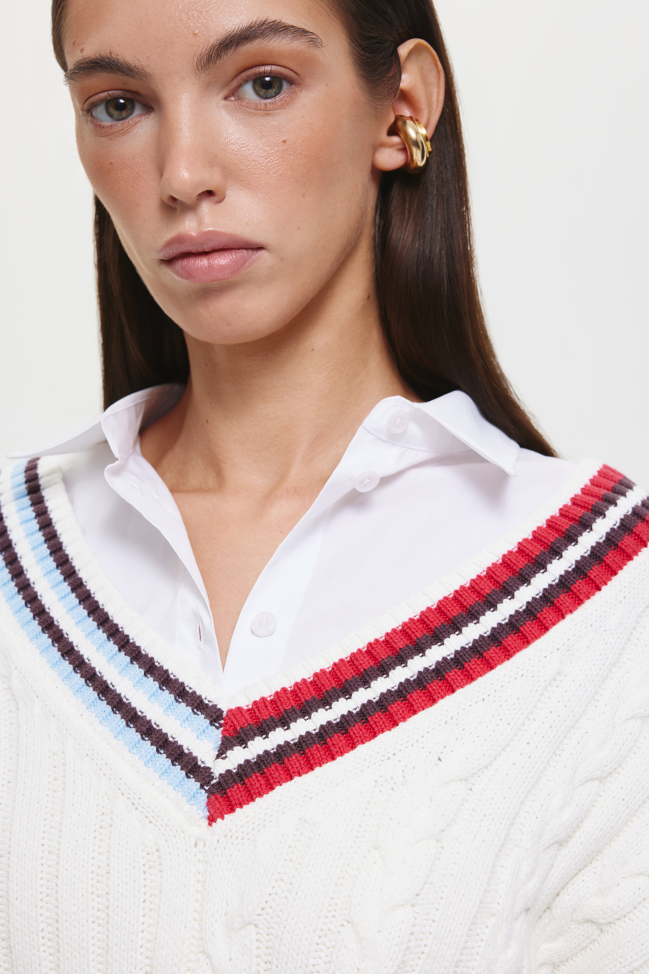 Джемпер с V-вырезом