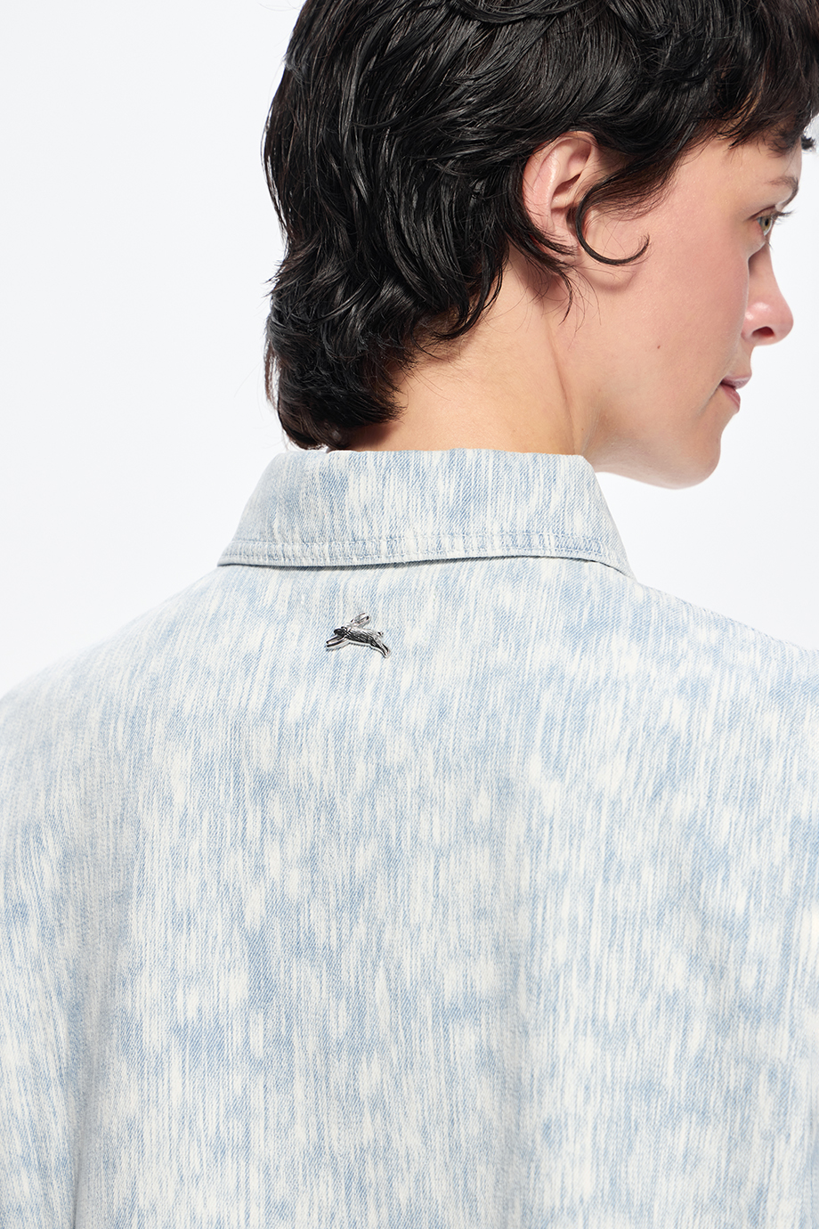 Джинсовая рубашка