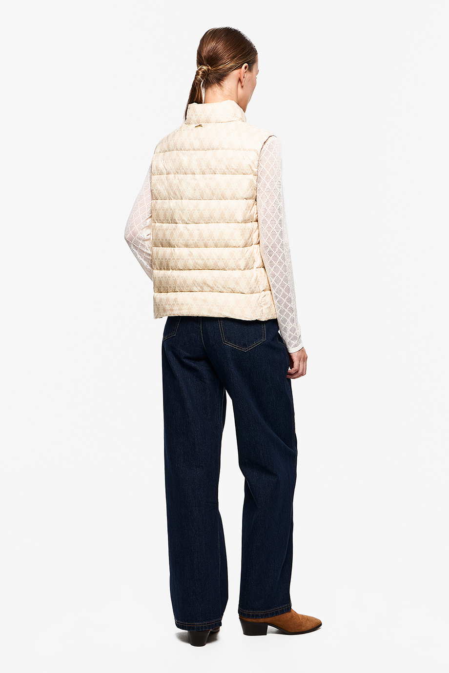 Пуховый жилет