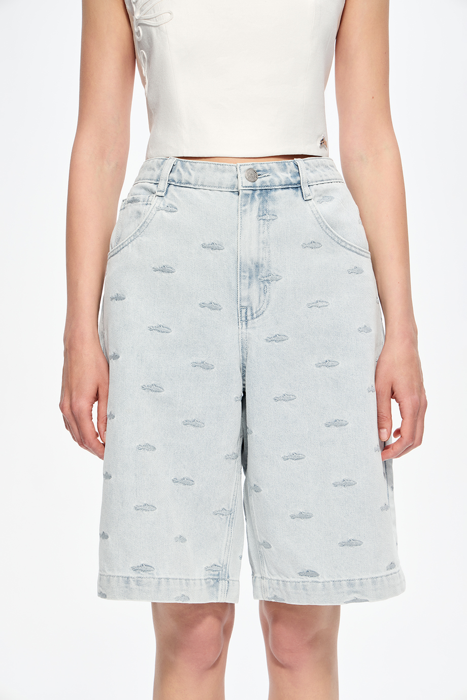 Джинсовые шорты