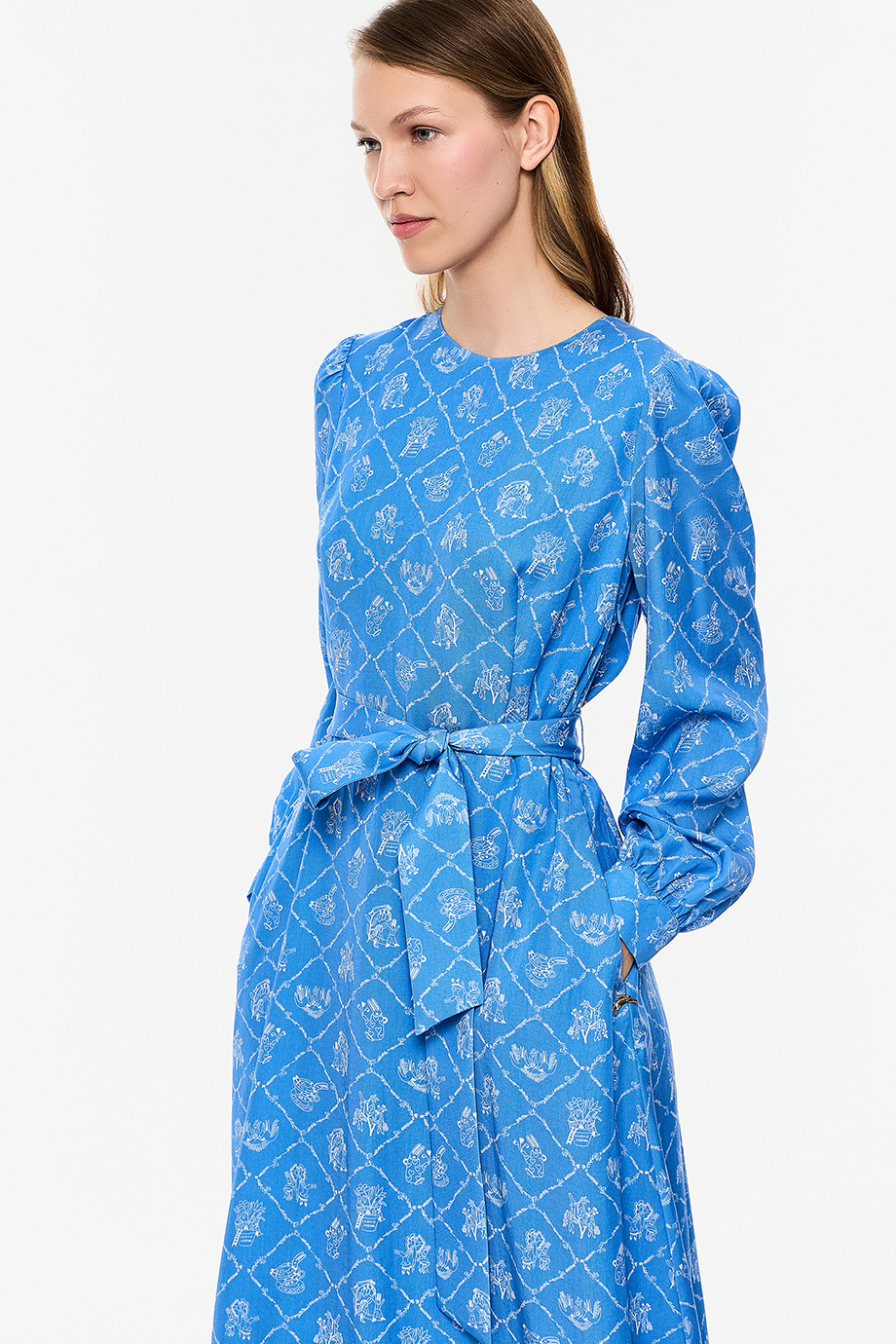 Платье-миди с поясом