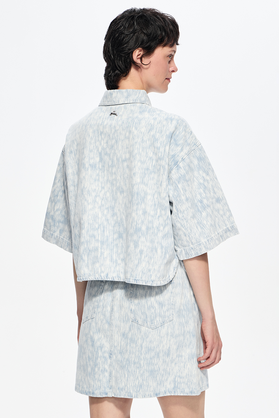 Джинсовая рубашка