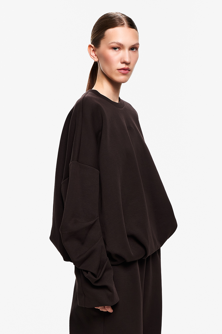 Свитшот-баллон с вышивкой