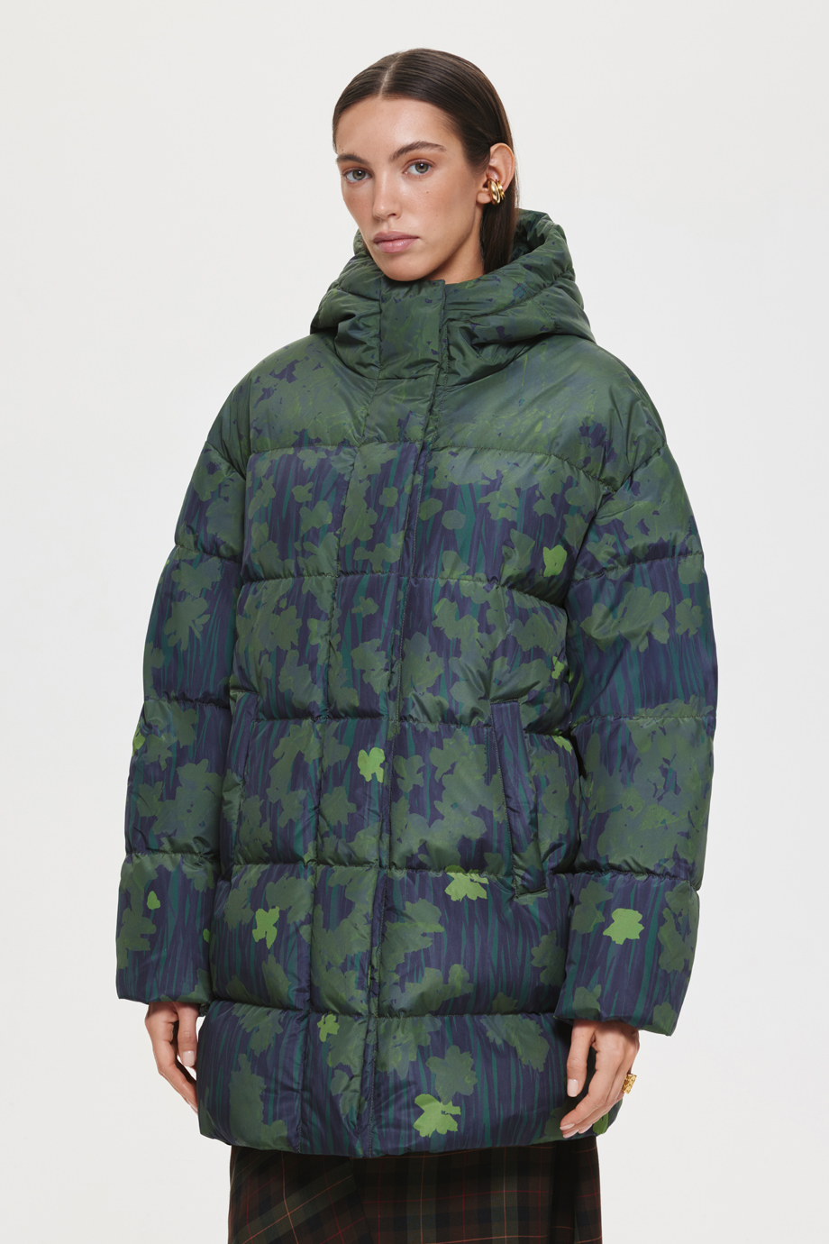 Пуховик с принтом