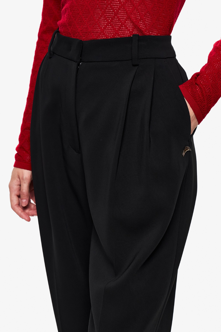 Брюки зауженного кроя