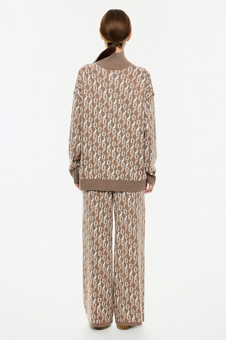 Вязаный джемпер