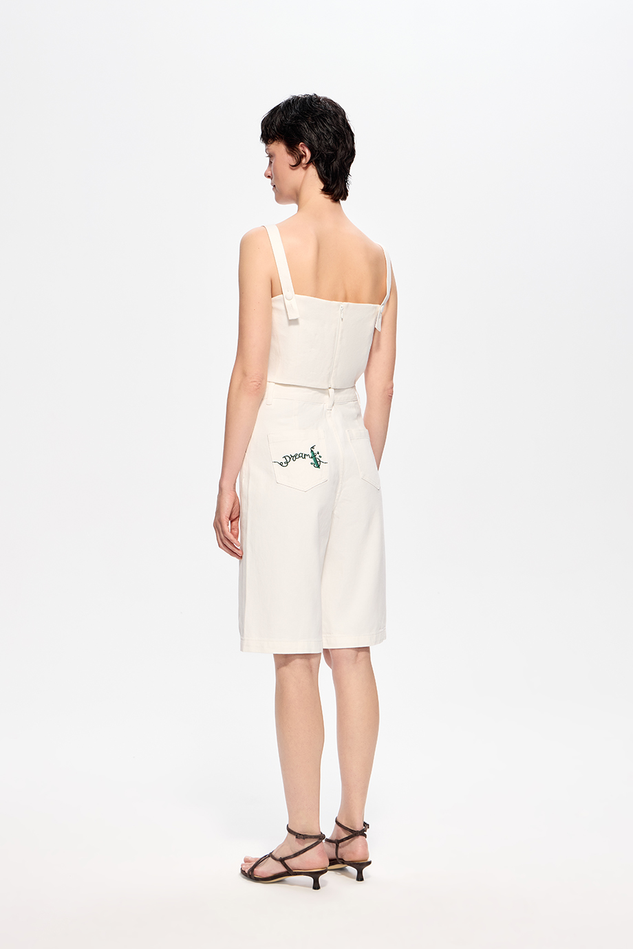 Джинсовые шорты