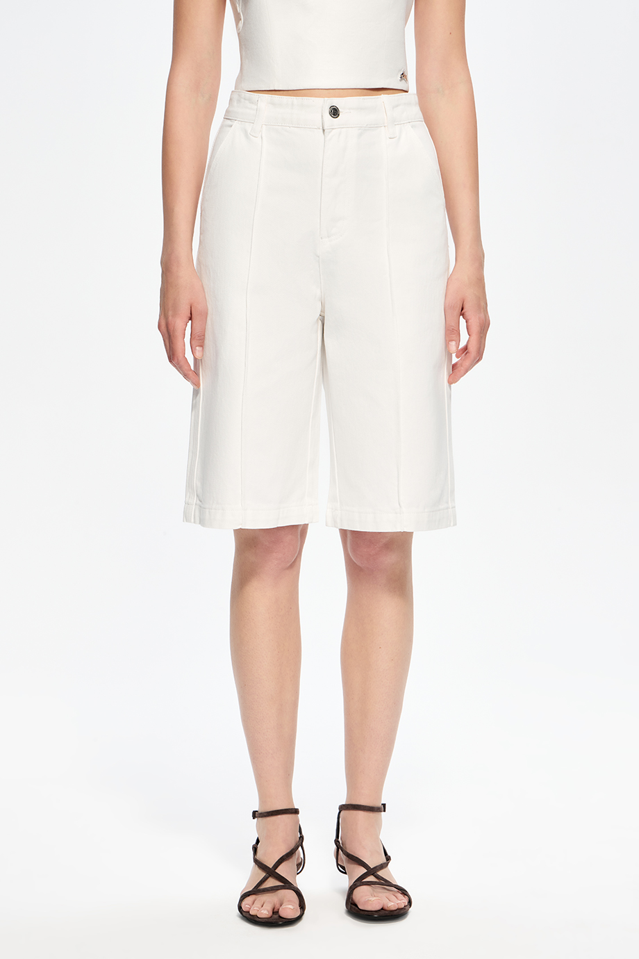 Джинсовые шорты