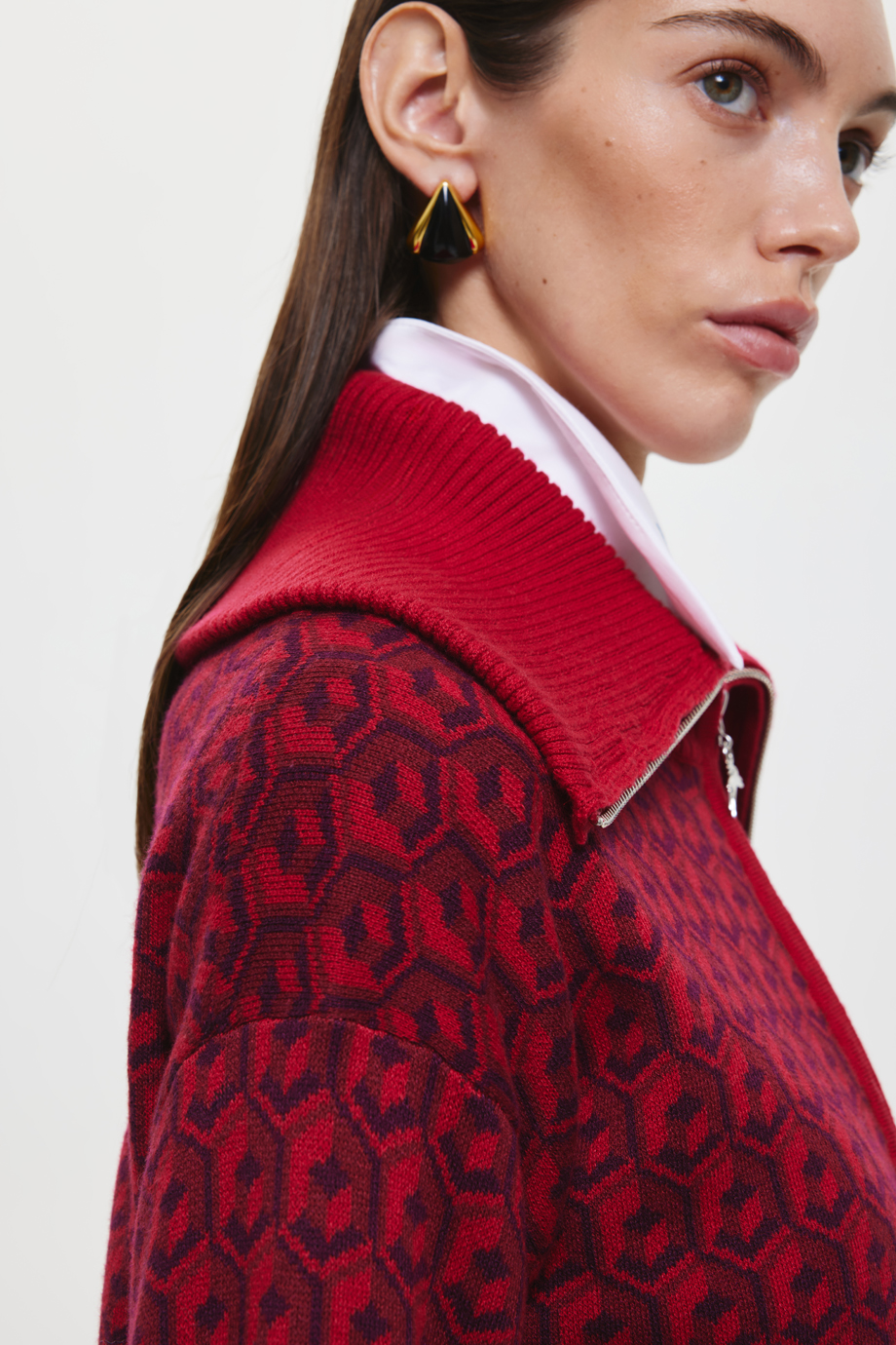 Джемпер с отложным воротником