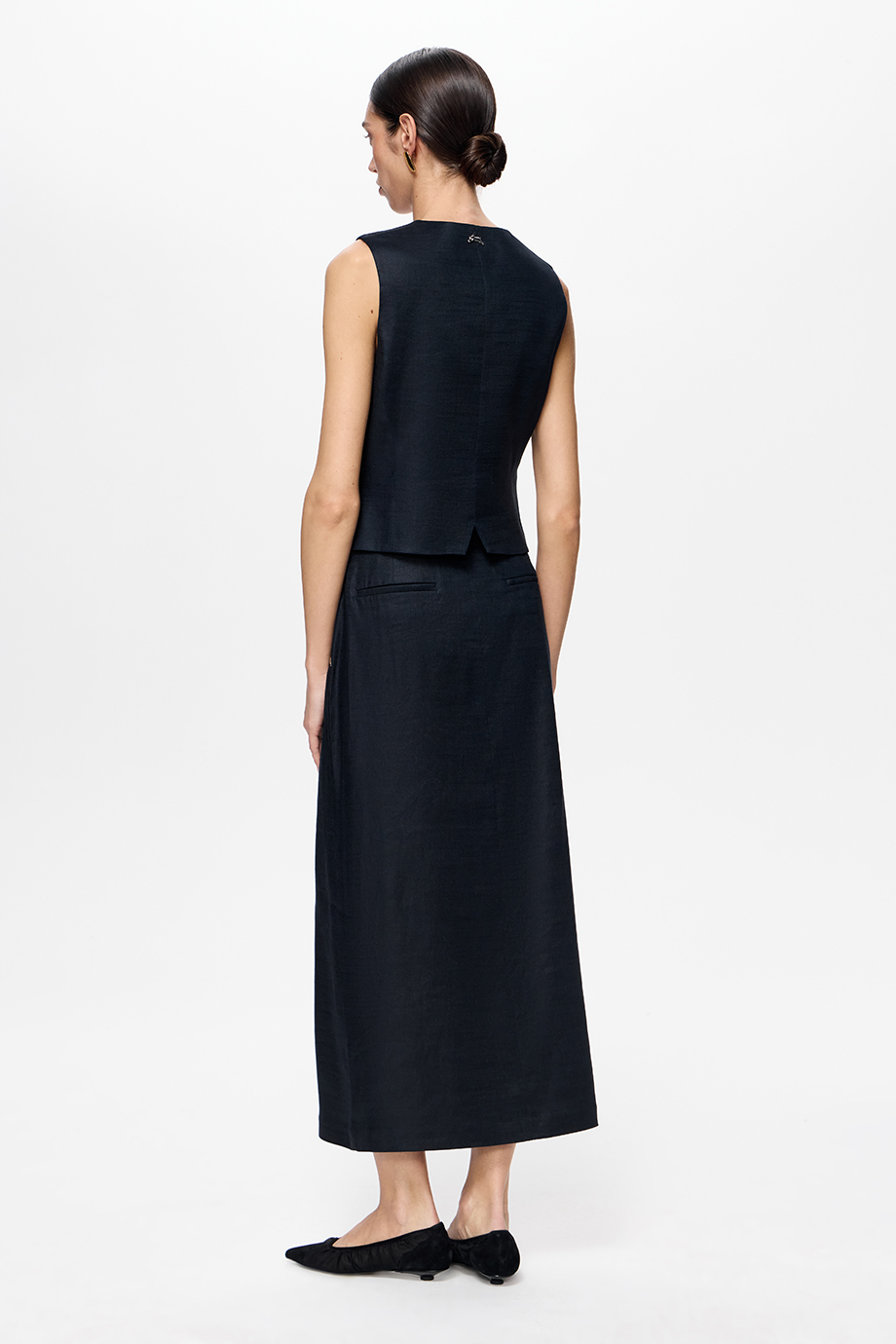 Юбка-карандаш из эластичного льна