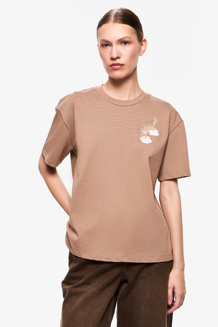 Футболка с вышивкой