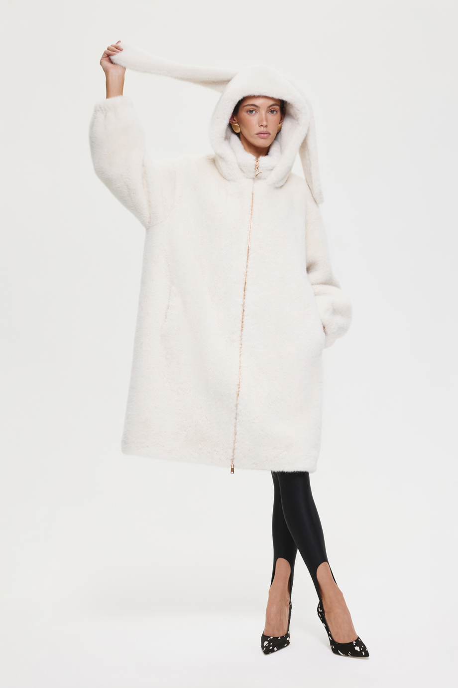 Шуба из экомеха с ушками