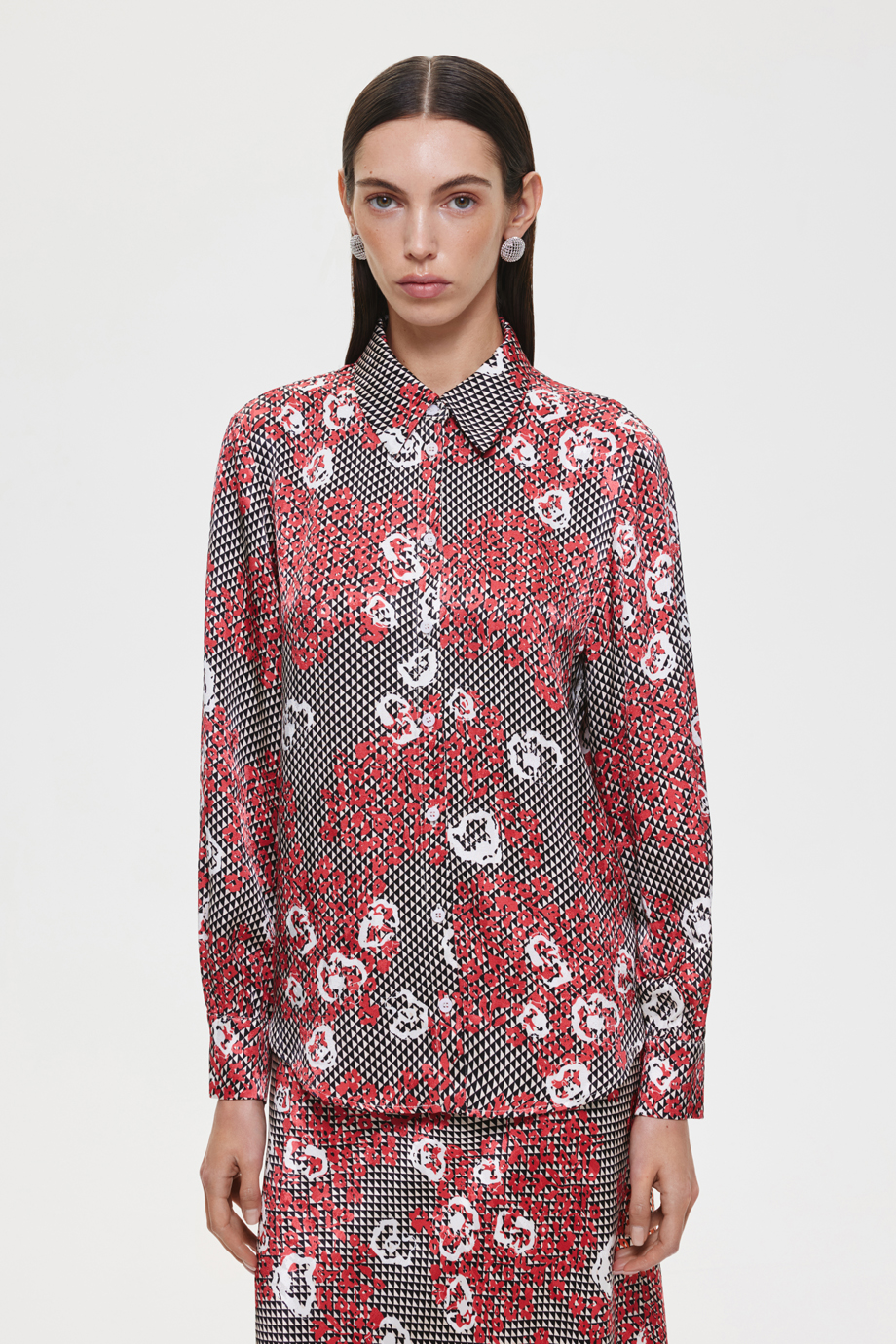 Блузка Akhmadullina Dreams 225102050204205/201000 Блузка Akhmadullina Dreams 225102050204205/201000