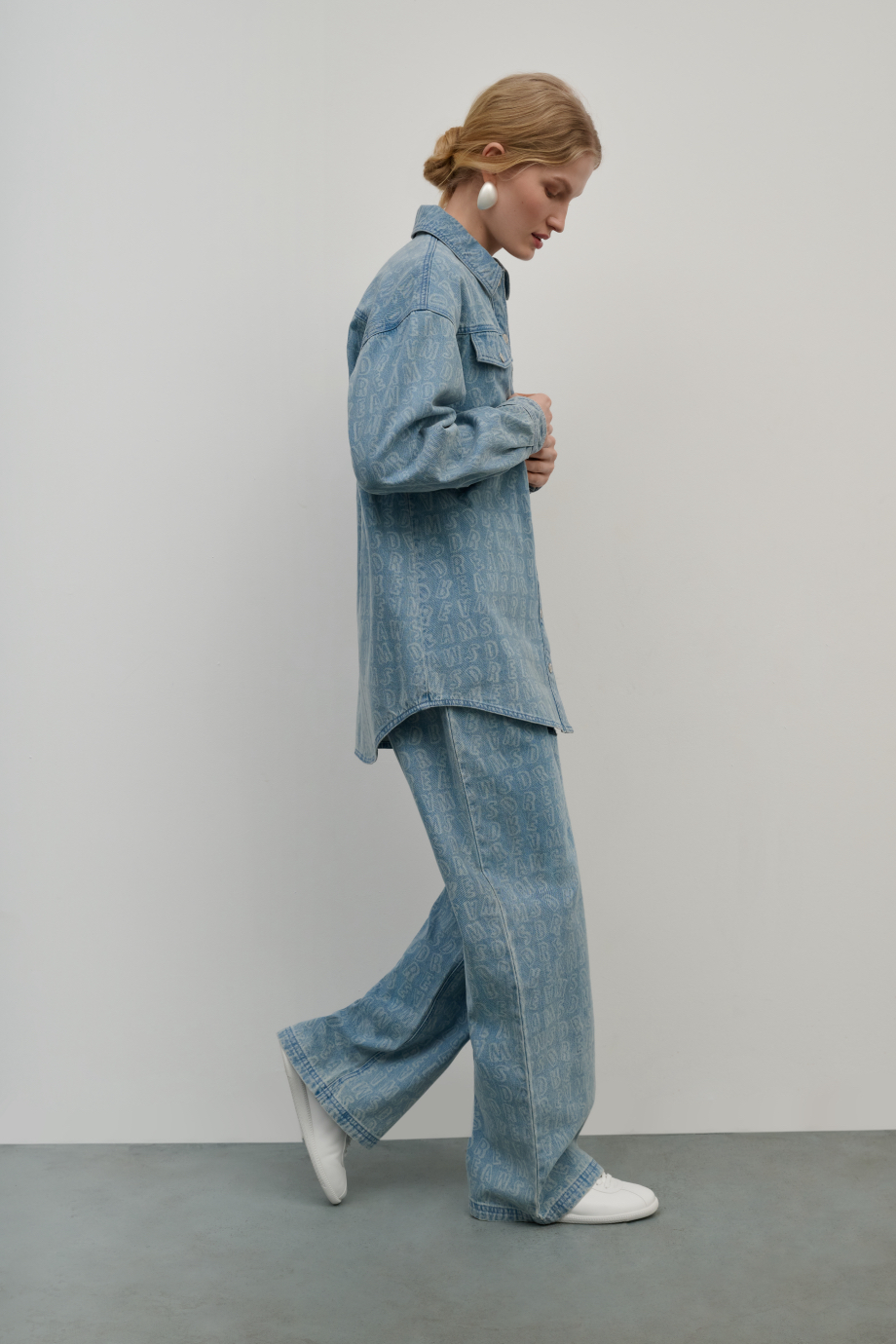 Рубашка джинсовая с лазерным принтом