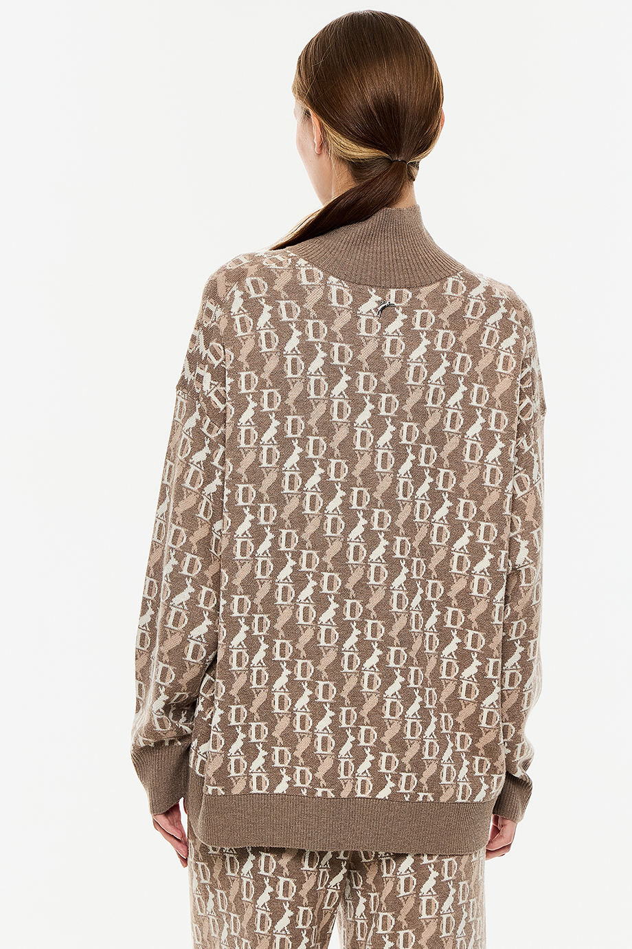 Вязаный джемпер