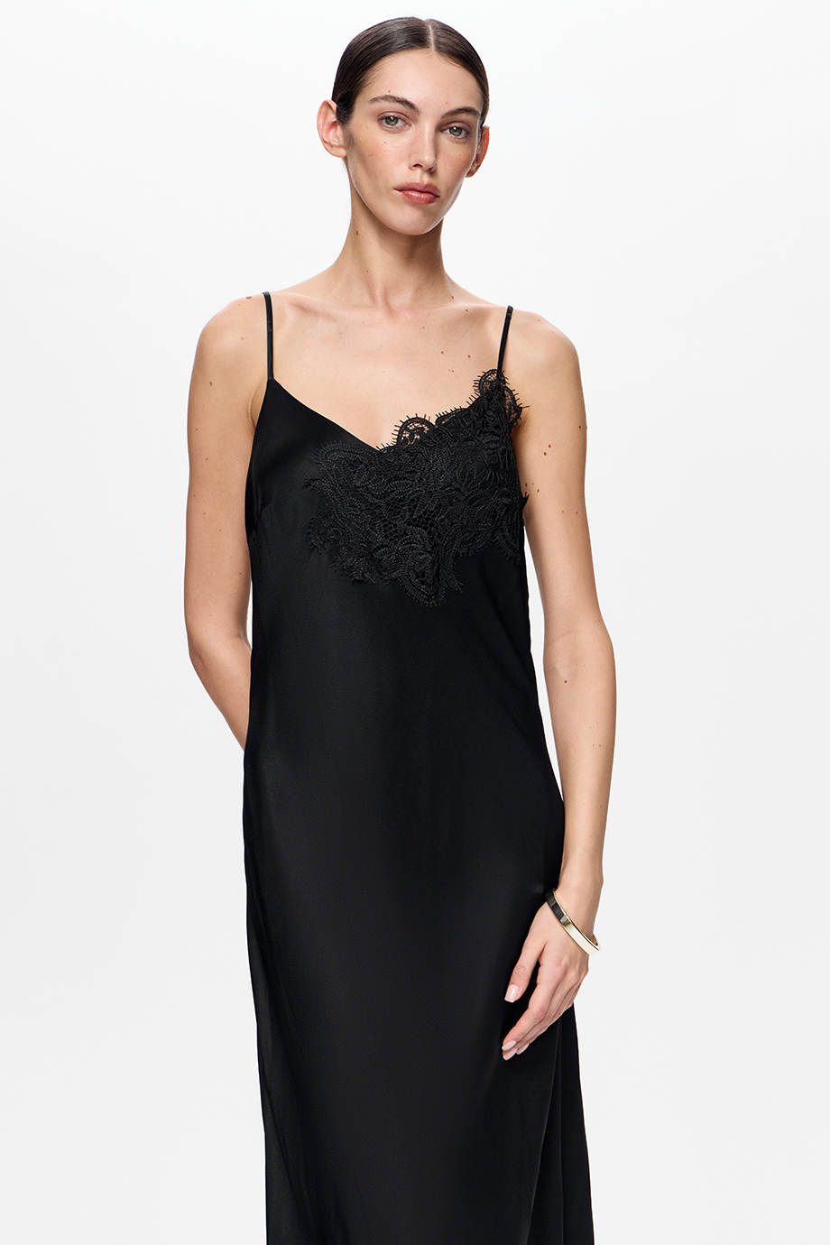 Платье-комбинация с кружевом