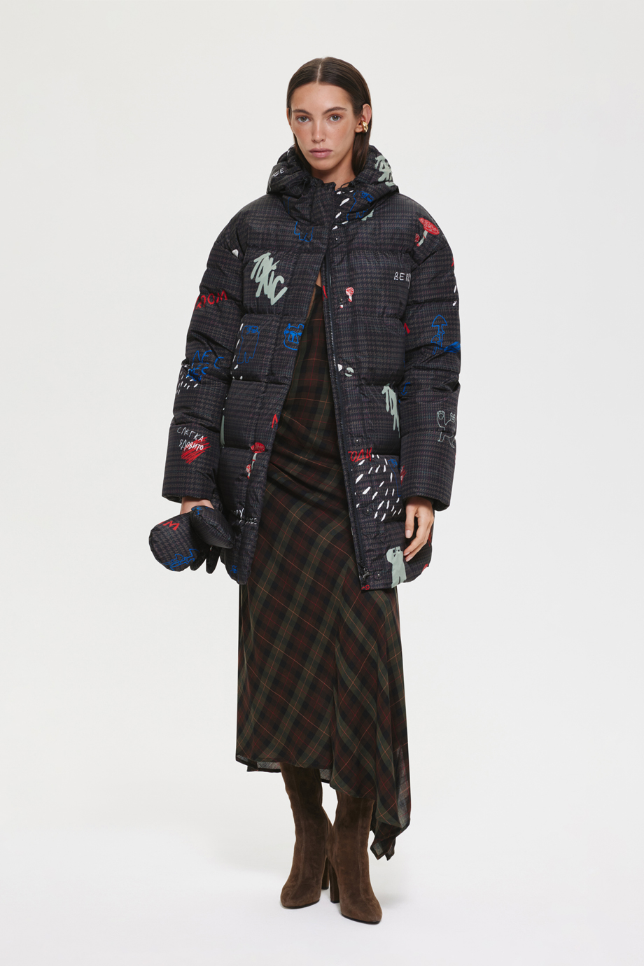 Пуховик с принтом