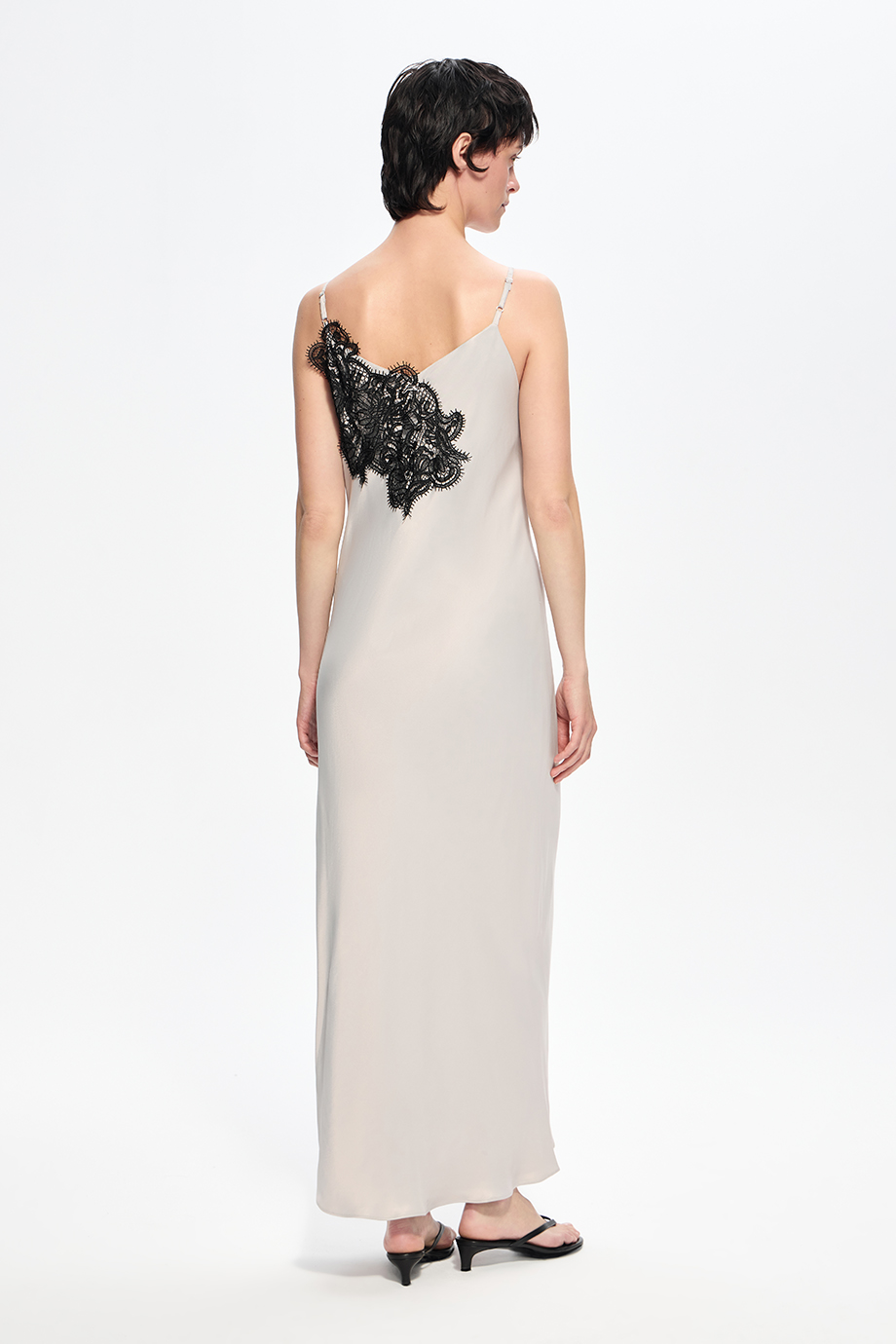 Платье-комбинация с кружевом