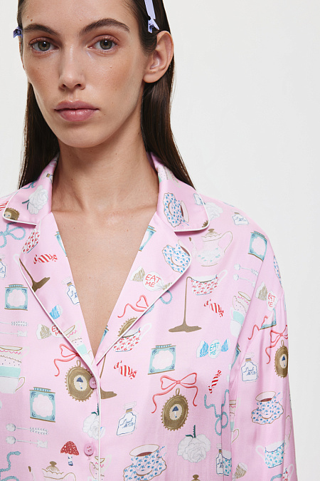 Алиса в Стране чудес