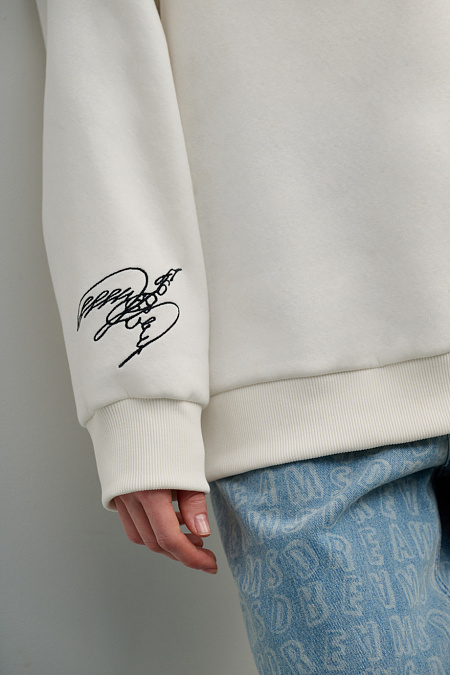 Толстовки и свитшоты